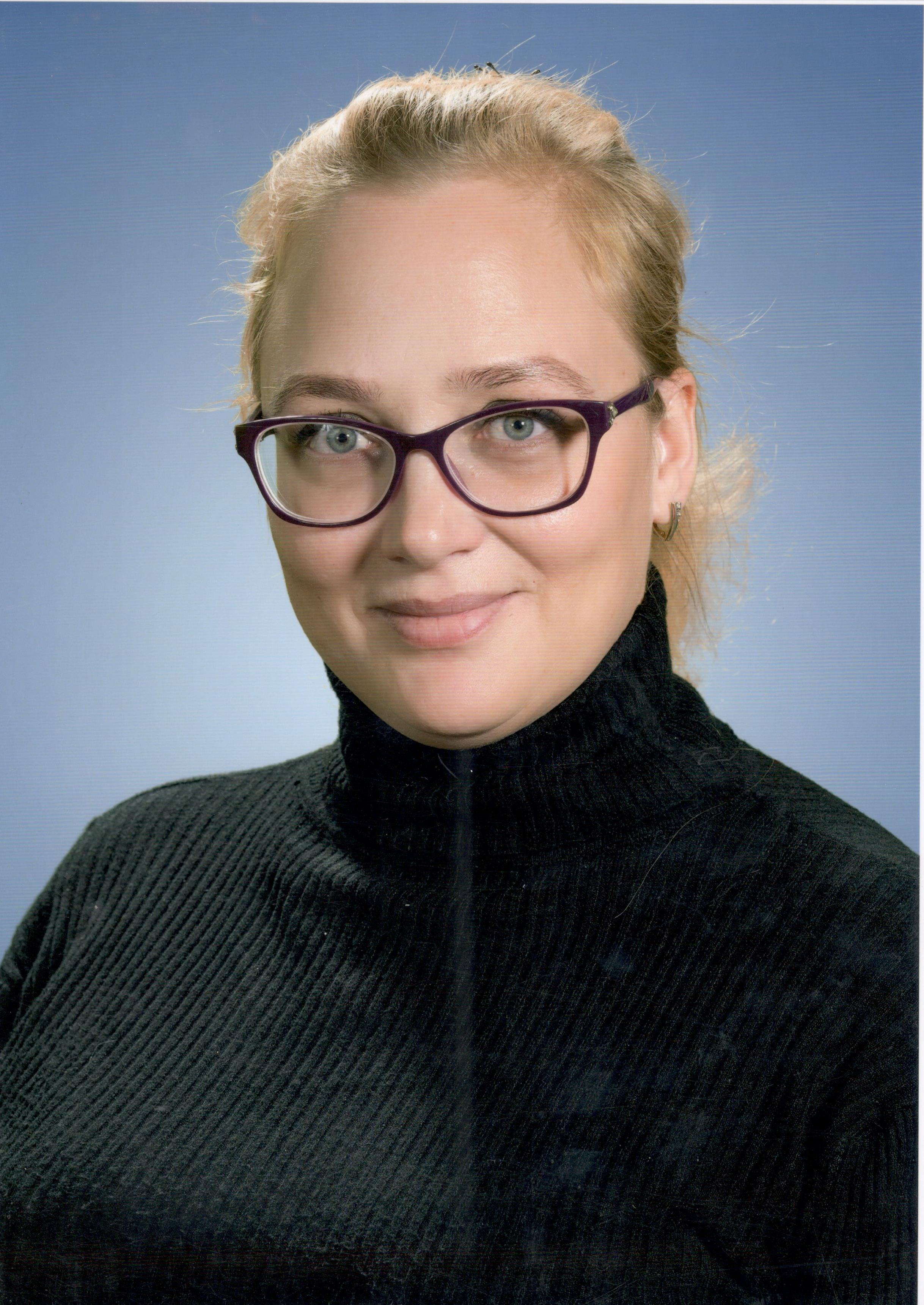Черешня Алёна Николаевна.